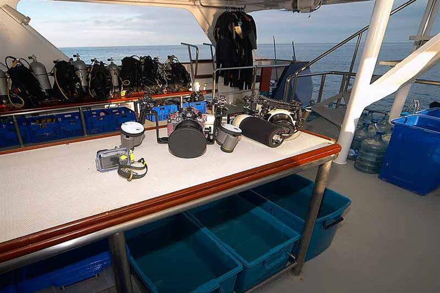 espace-photo-bateau-de-croisiere-plongee-petit-2