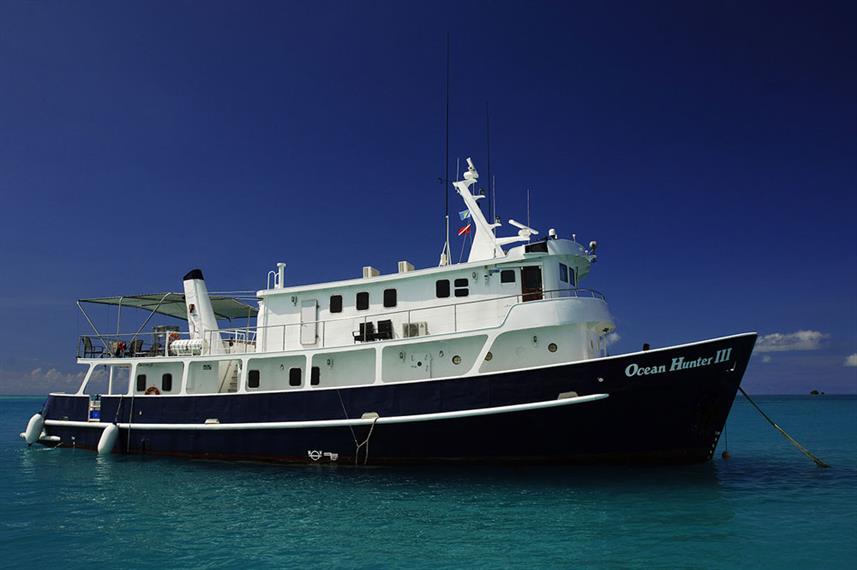 bateau-croisiere-plongee-palau-micronesie-ocean-hunter-3