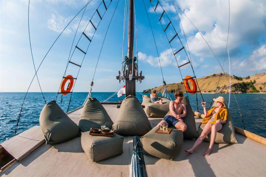 bateau-de-croisiere-standard-sundeck-6