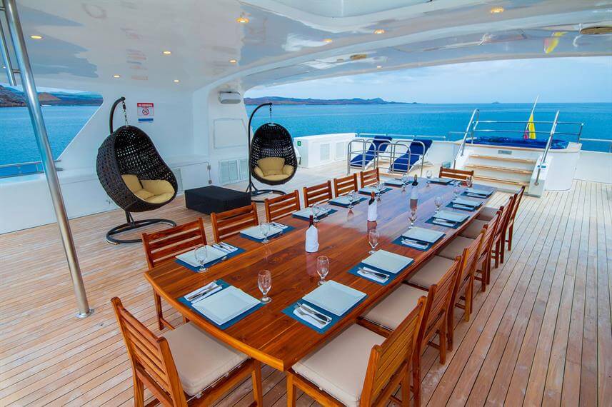 bateau-de-croisiere-luxe-salle-exterieure-6
