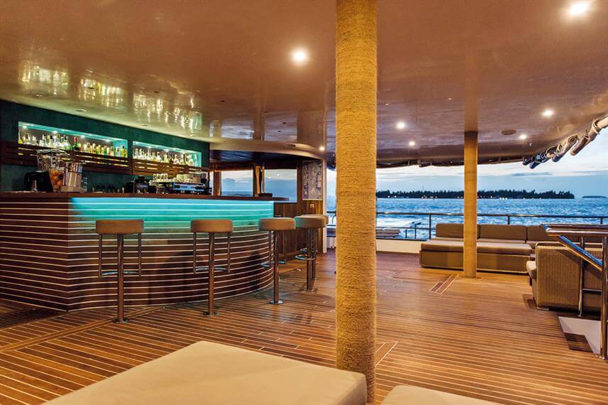 bateau-de-croisiere-luxe-salle-interieure-11