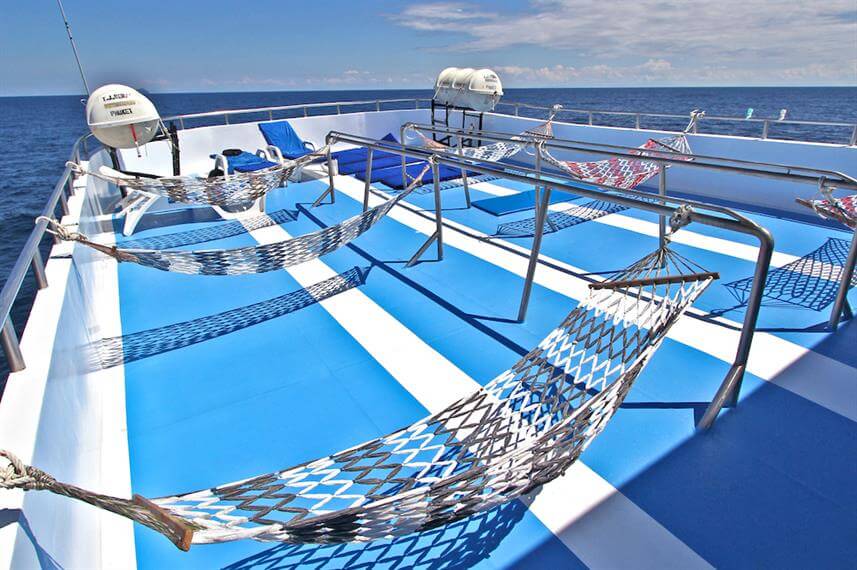 bateau-de-croisiere-standard-sundeck-1