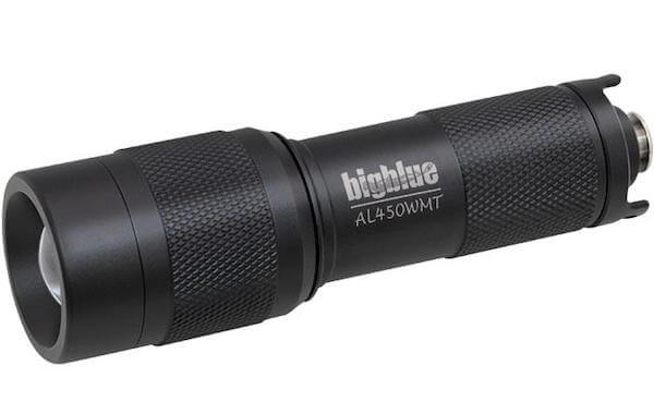 conseil-croisiere-plongee-a-ne-pas-oublier-lampe