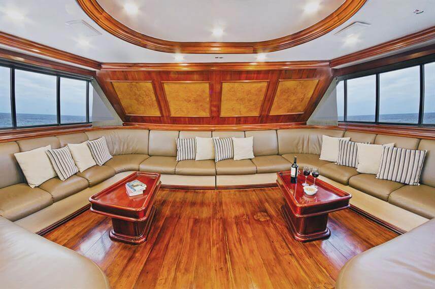 bateau-de-croisiere-luxe-salle-interieure-8