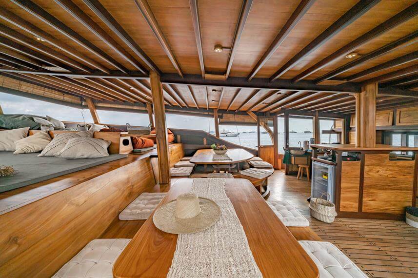 bateau-de-croisiere-standard-salle-exterieure-1