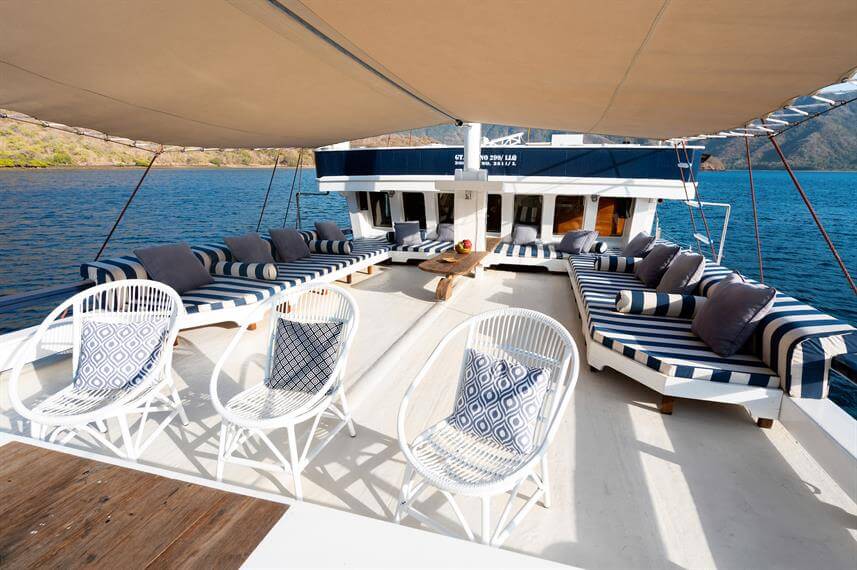 bateau-de-croisiere-standard-sundeck-4