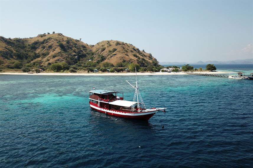 bateau-croisiere-plongee-indonesie-komodo-queenesia