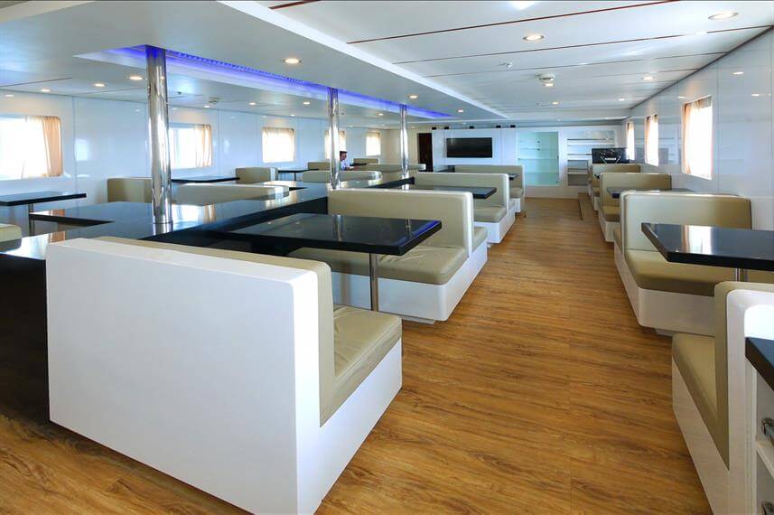 bateau-de-croisiere-luxe-salle-interieure-3